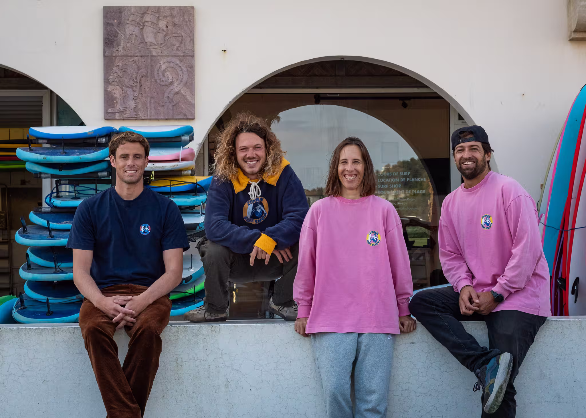 Voici l'équipe 2026 de notre école de surf à Hendaye